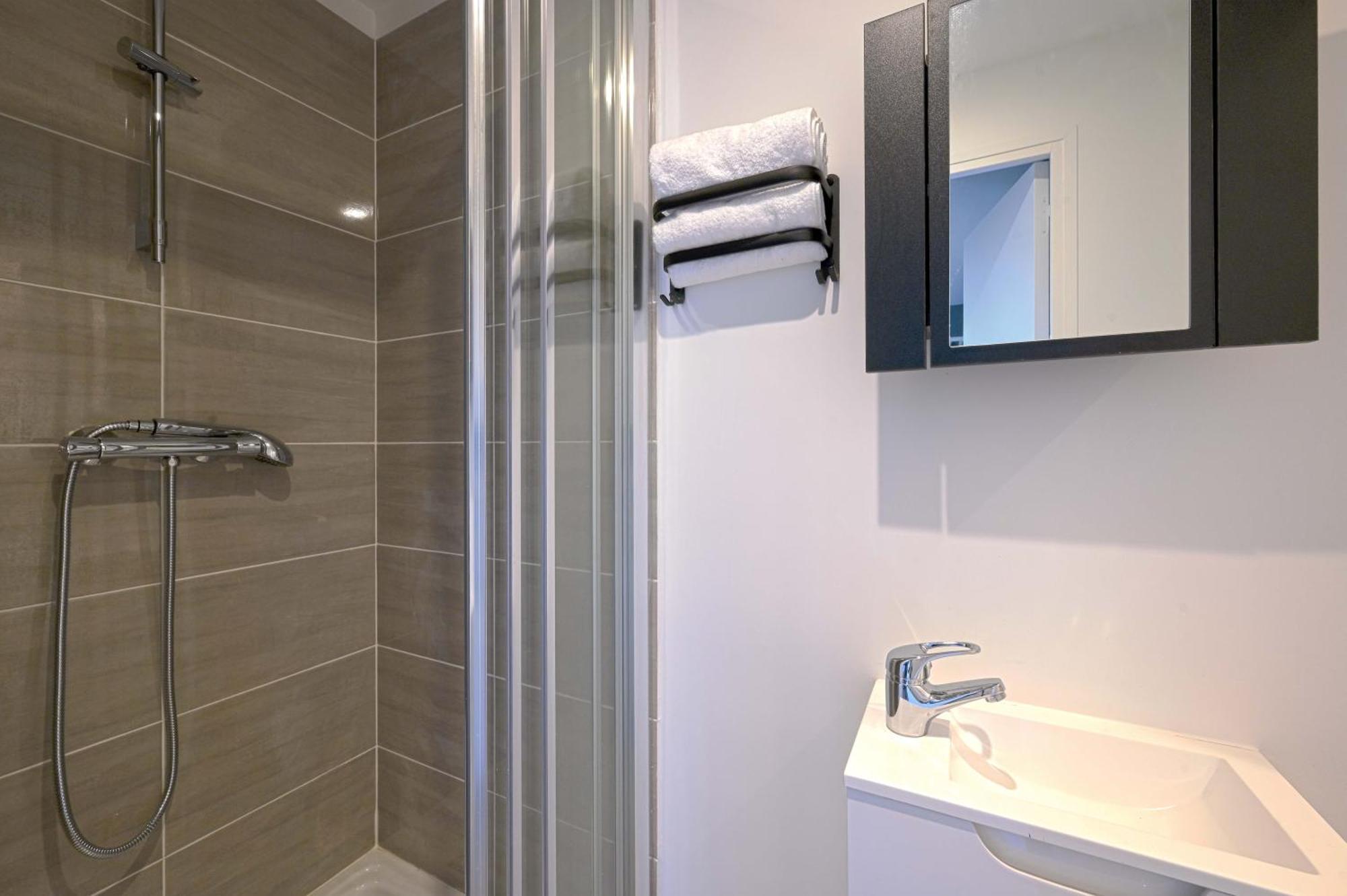 Modern Bright Apartment In Appart'Hotel Saint-Maur-des-Fossés Exterior foto